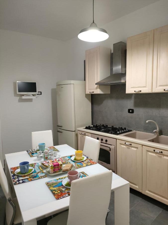 Domus Dali' Appartement Napels Buitenkant foto