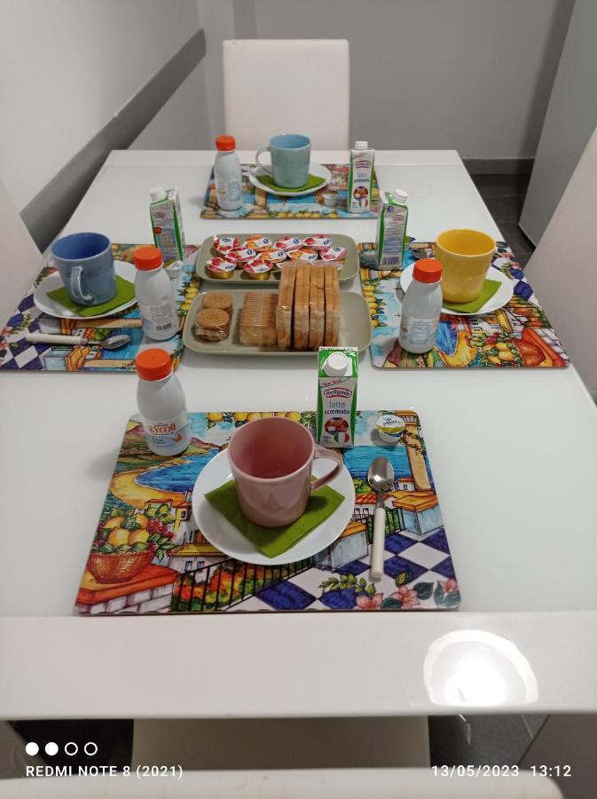 Domus Dali' Appartement Napels Buitenkant foto